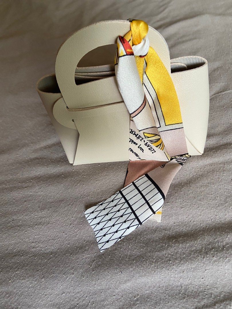 White mini hotsell grab bag