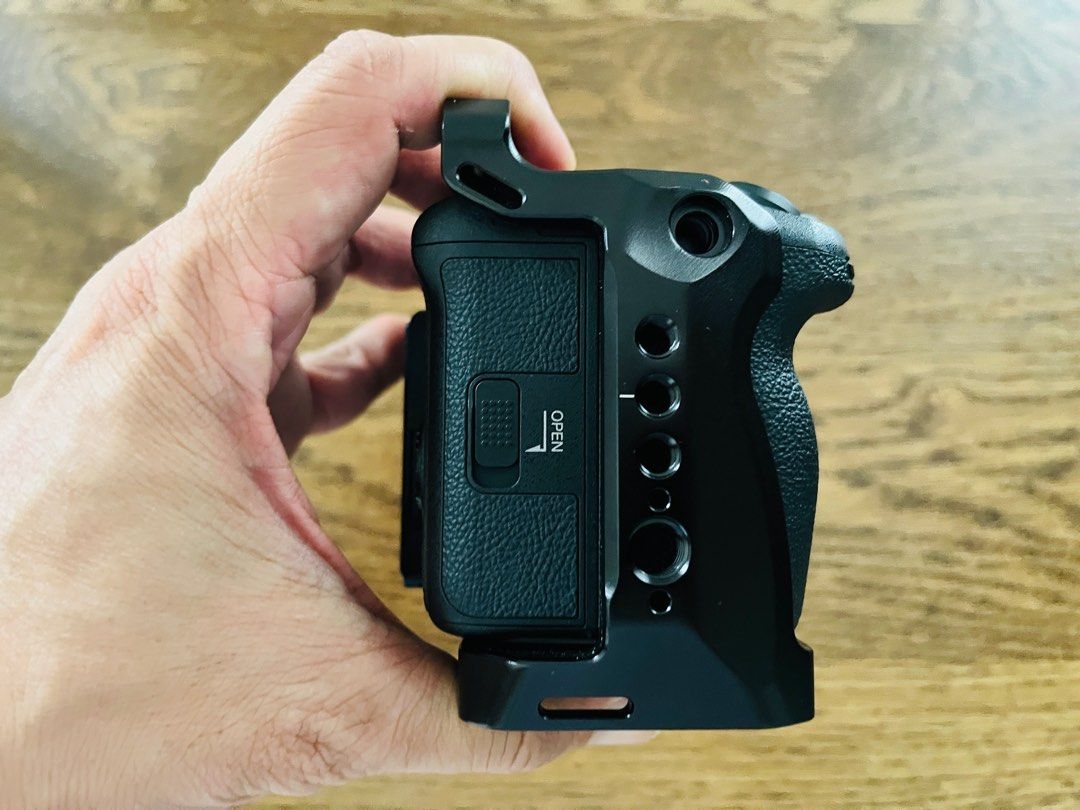 Sony FX30 with SmallRig Cage and 64GB Memory Card, Photography, Cameras