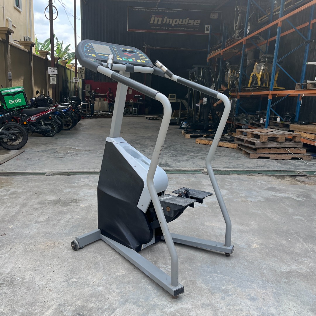 STARTRAC STEPPER EXERSICE MACHINES Sports Equipment Other Sports