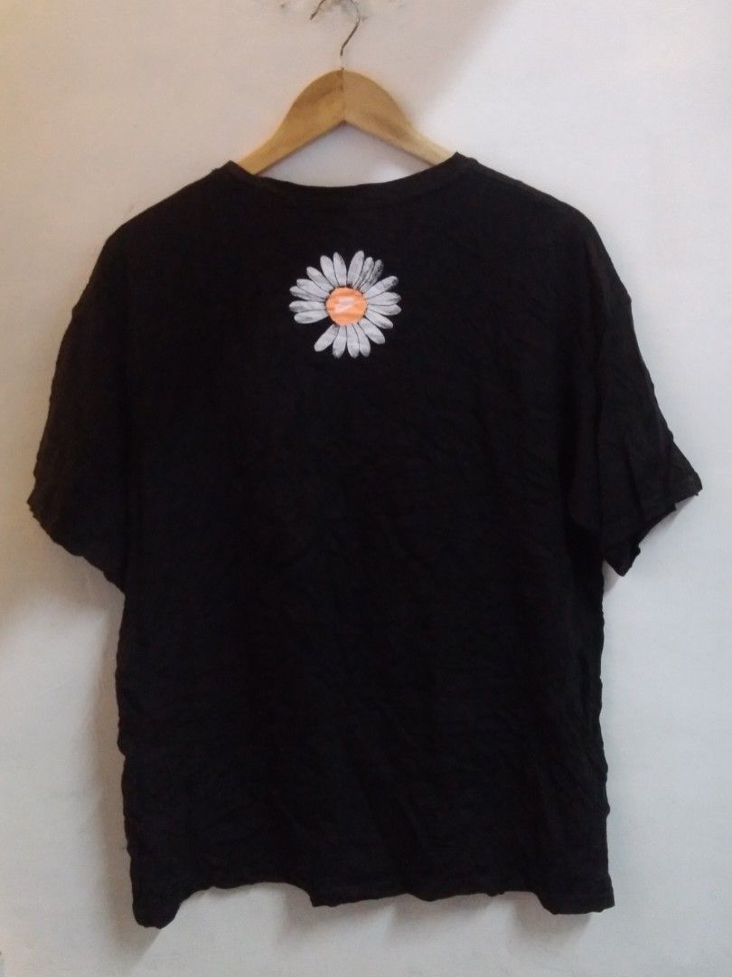 Nike sunflower shirt discount