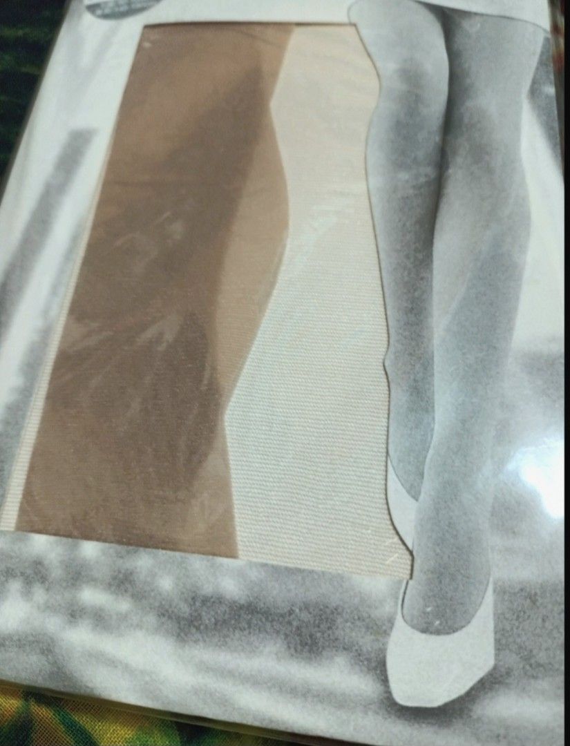 Extra large store support tights
