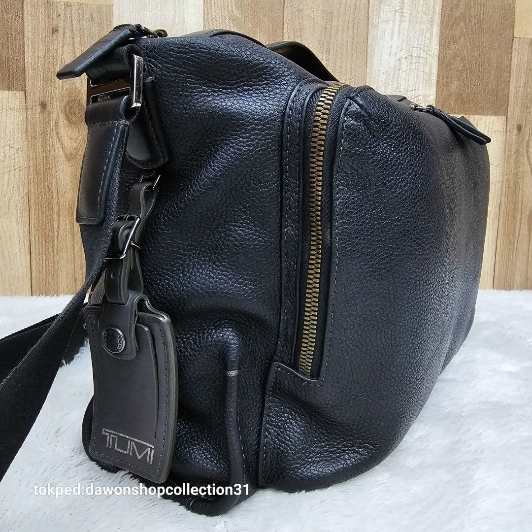Tumi forest utility bag hotsell
