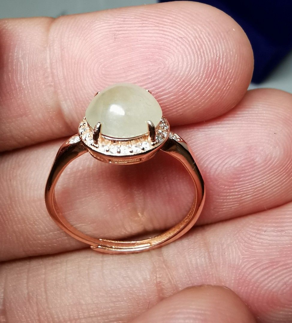 Gold ring cheap diamond design