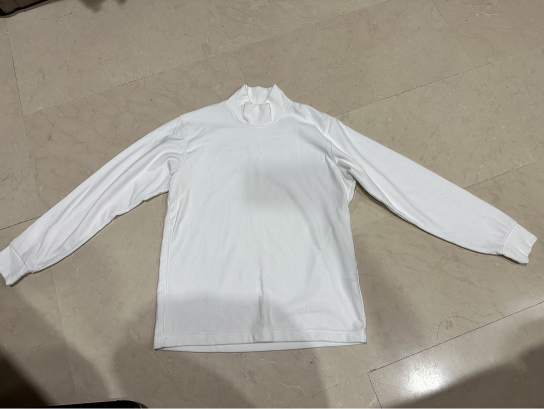 Uniqlo inner wear, Men's Fashion, Coats, Jackets and Outerwear on Carousell