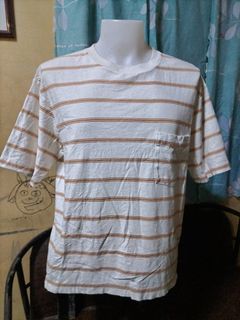 uniqlo stripe pocket tee