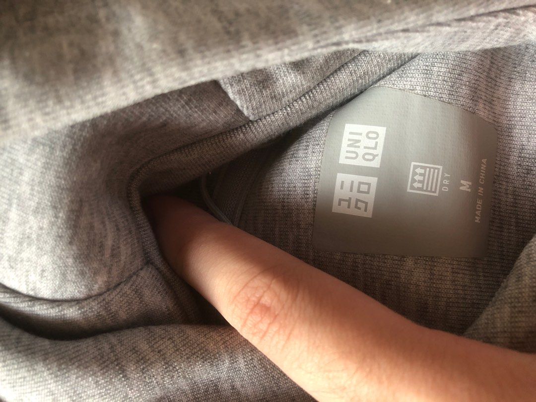 Uniqlo Tech Zip (Category: Coats, Jackets and Outerwear) located in Marikina City. Submitted by davethewave (Listing ID 1267098612, Image 2). Description: - No Flaws! -Length: 24.5 in - Pit to Pit: 21 in Gcash MOP Delivery Available Antipolo City.