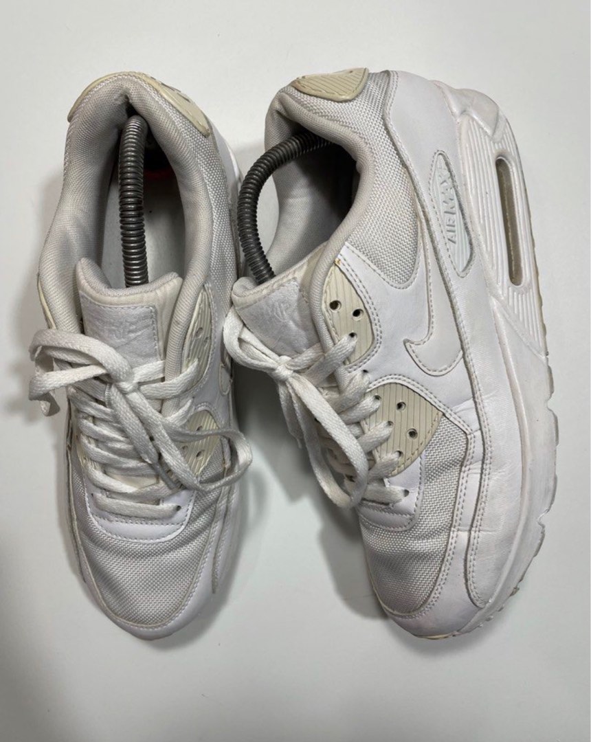 How to clean sale nike air max dia