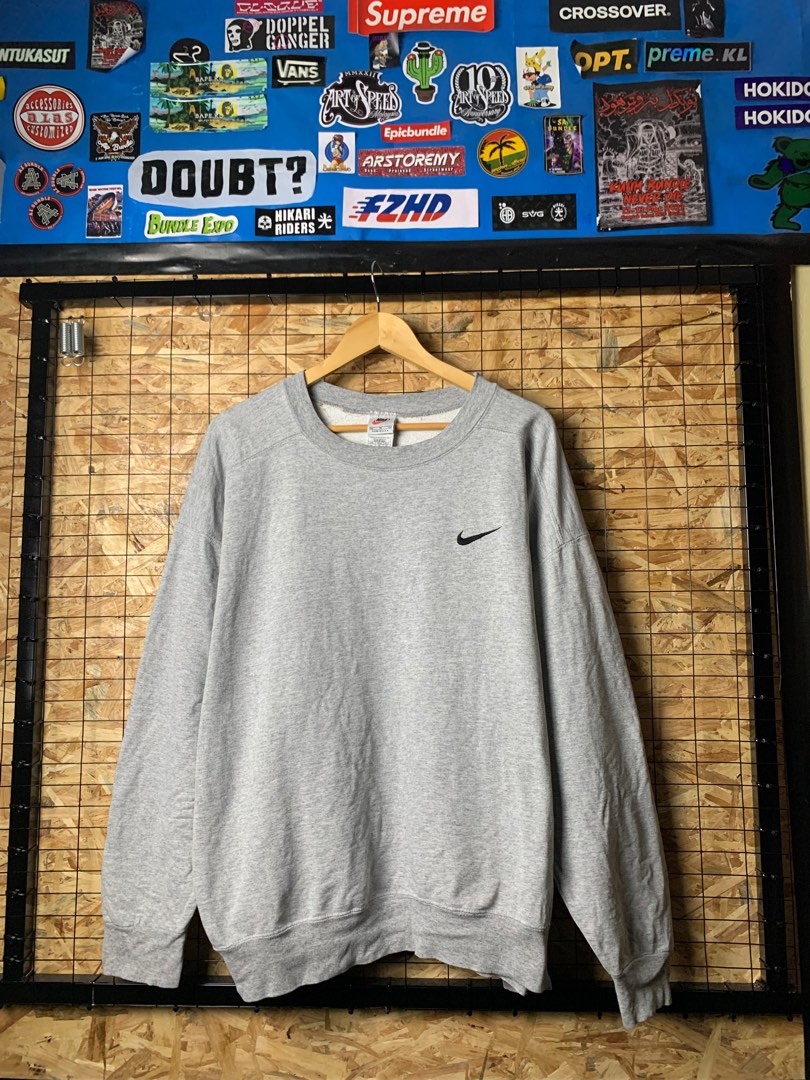 Classic nike sweatshirt sales