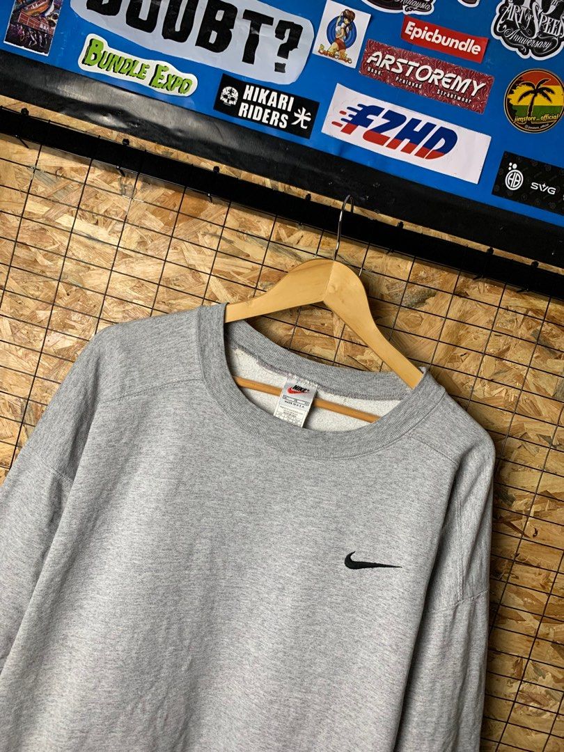 Vintage Nike sweatshirt Men s Fashion Activewear on Carousell