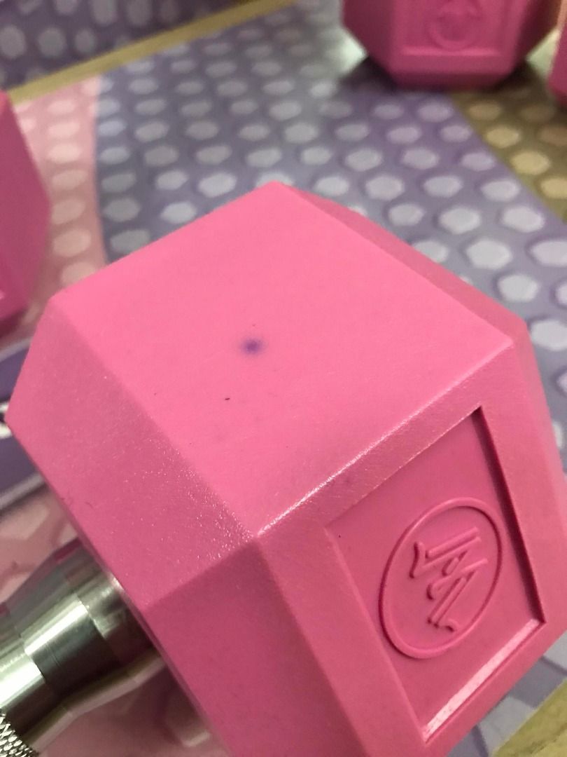 Wandergym 20Lbs Wanderbar Hex Dumbbells (Product Pull out) (Category: Weights & Dumbbells) located in Paranaque City. Submitted by accwander16596 (Listing ID 1267051167, Image 3). Description: We don’t want to put perfectly usable dumbbells to waste. These dumbbells are perfectly imperfect– they have a little bit of extra character ( just like a birthmark) which makes them even more unique. P.S. We’re giving them a chance to be with someone who w
