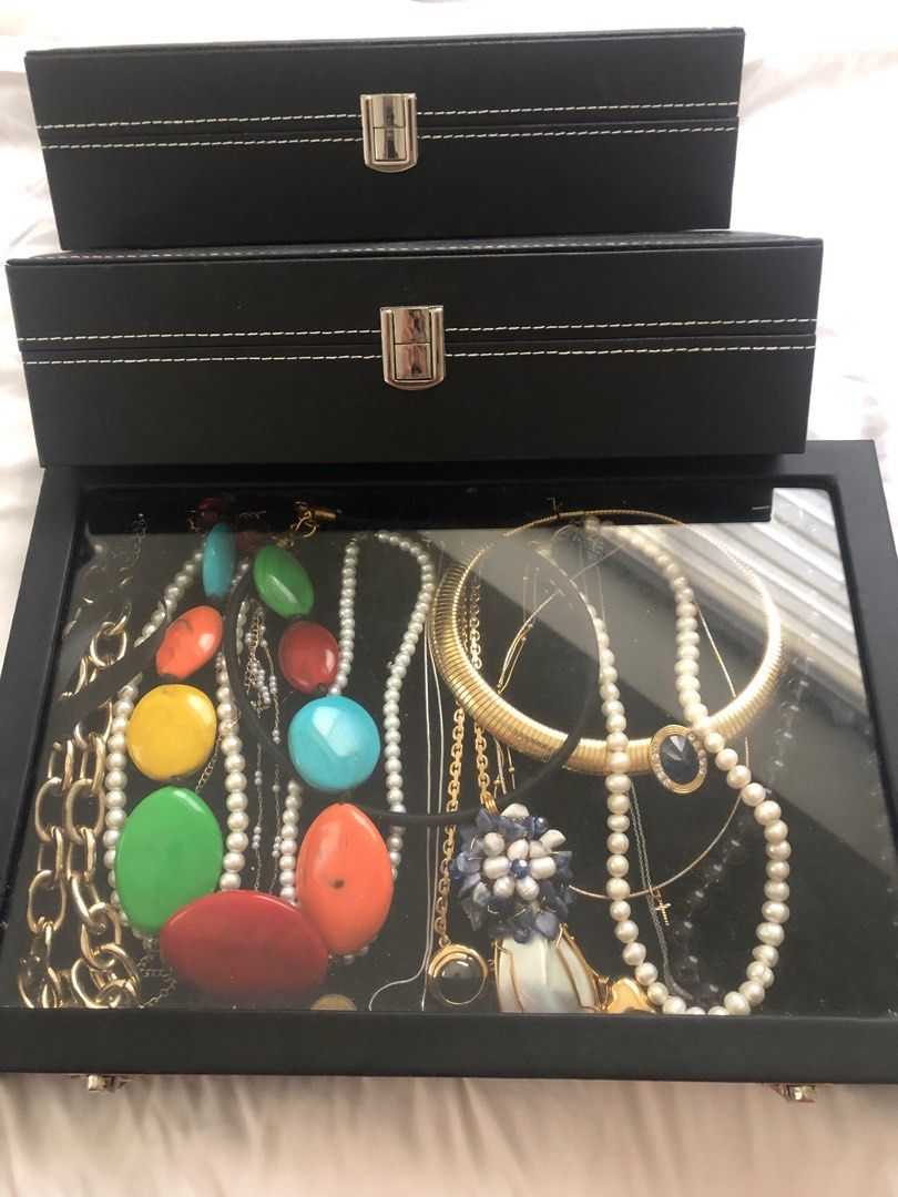Watch and Jewelry Organizer (Category: Storage Boxes & Baskets) located in Taguig. Submitted by itskayever (Listing ID 1267011098, Image 2). Description: All for 800.