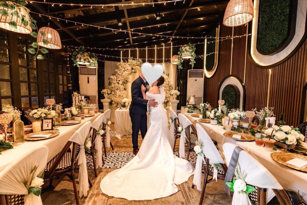 Wedding gown (Category: Evening dresses & gowns) located in Marilao. Submitted by em_prelovedx (Listing ID 1267096513, Image 3). Description: Selling my wedding gown Used last November 5, 2023 -Free veil -Slippers -Small bridal bag -Free Bridal Robe -Free shoes -Height: 4’11 -Waist: 27-29 -Bust: 32-34 .
