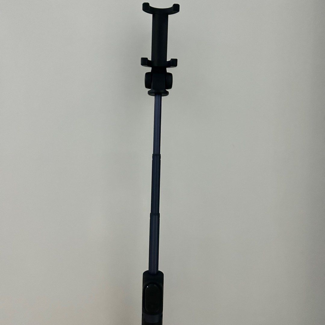 Xiaomi Selfie Stick / Tripod (Category: Tripods & Monopods) located in Manila. Submitted by sg.21 (Listing ID 1267100589, Image 2). Description: Model: XMZPG01YM Extendable Length Bluetooth Connection Has a remote - doesn’t come with a charger Used once only.