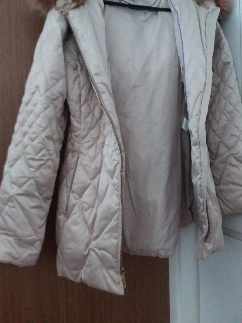 XMAS SALE PRELOVED BEAUTIFUL WINTER DOWN FEATHERS FUR HOODIE
