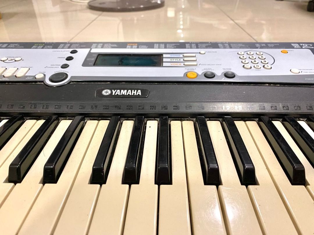Yamaha Portable Keyboard PSR E213, Hobbies & Toys, Music & Media