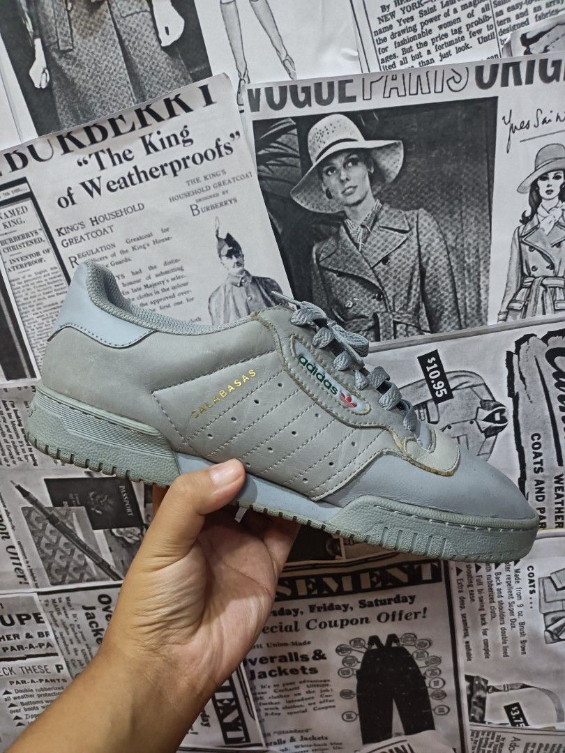 Yeezy shop powerphase size