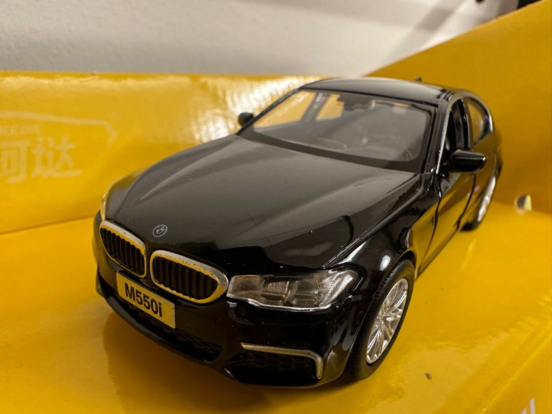 Bmw best sale g30 diecast