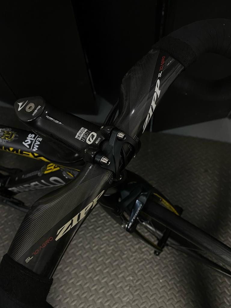 PINARELLO DOGMA F8 TEAM SKY FROOMEY CHRIS FROOME SHIMANO ULTEGRA R8000 GROUPSET WITH CARBON WHEELSET