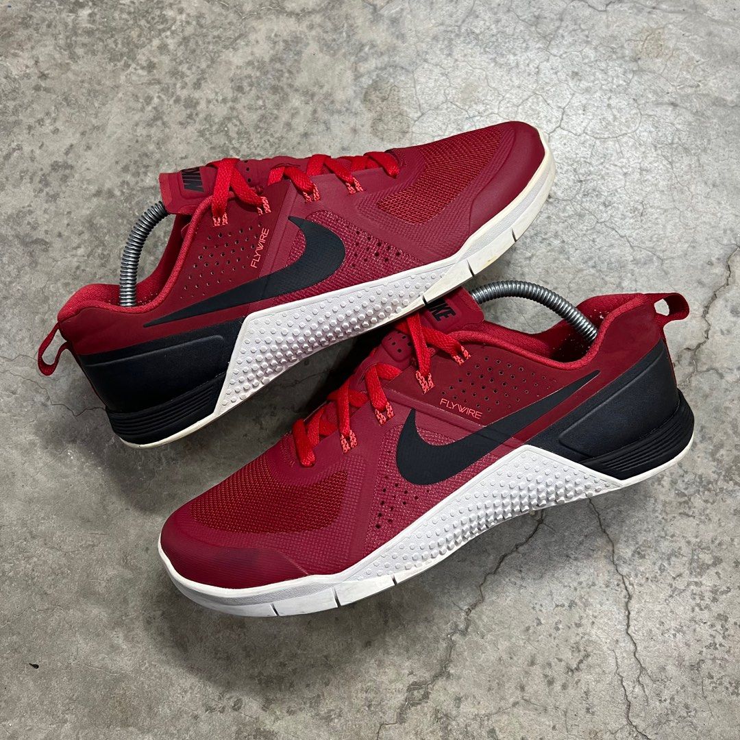 Nike top flywire red