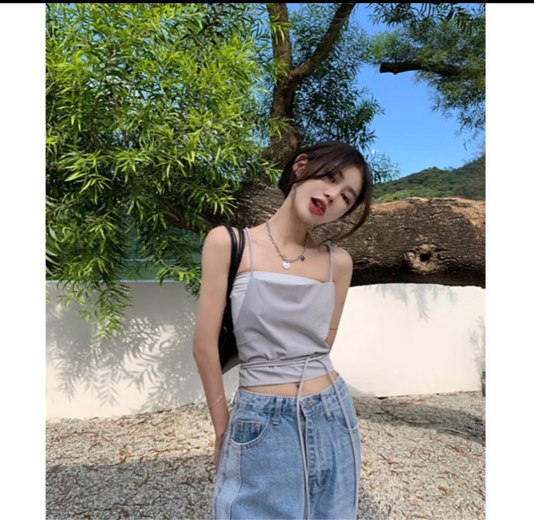 全新！現貨！）BRANDY MELVILLE MAYSON TOP, 她的時尚, 上衣, 其他上衣在旋轉拍賣