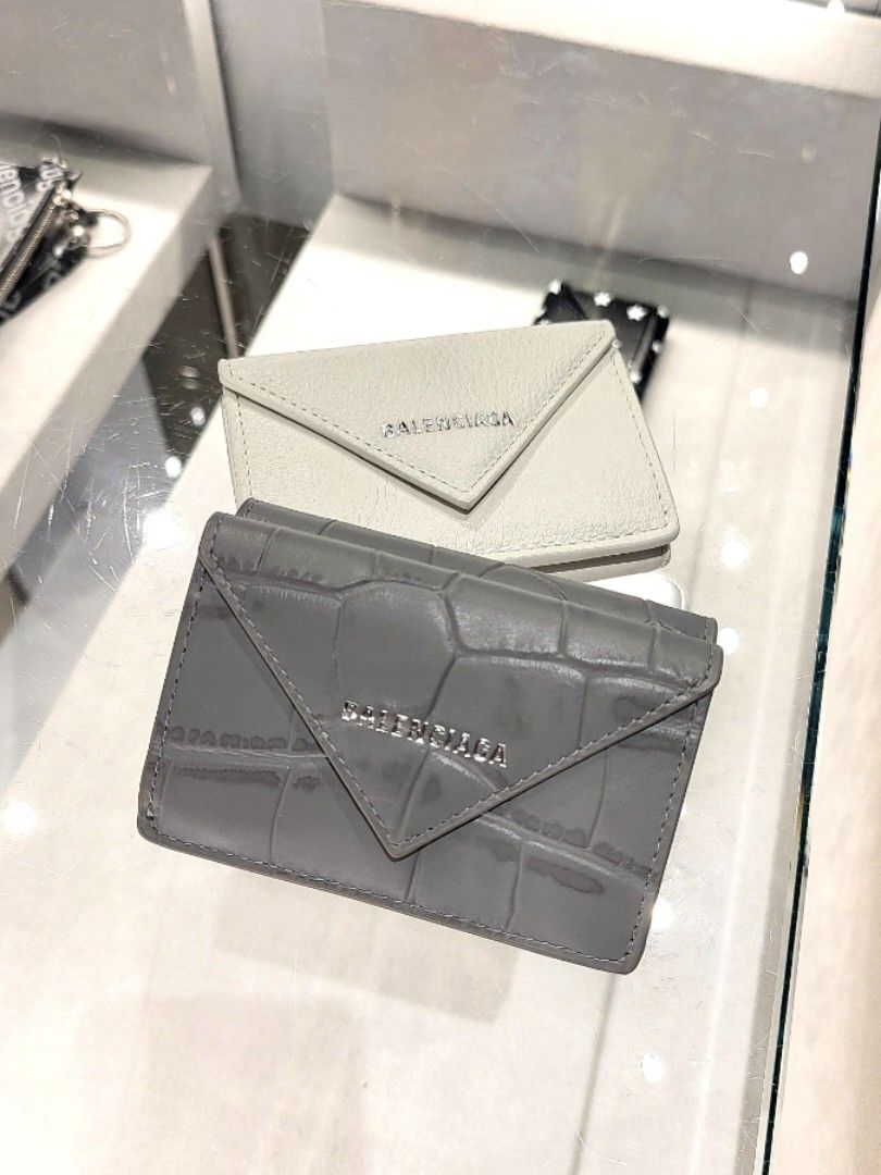 Outlet balenciaga hotsell