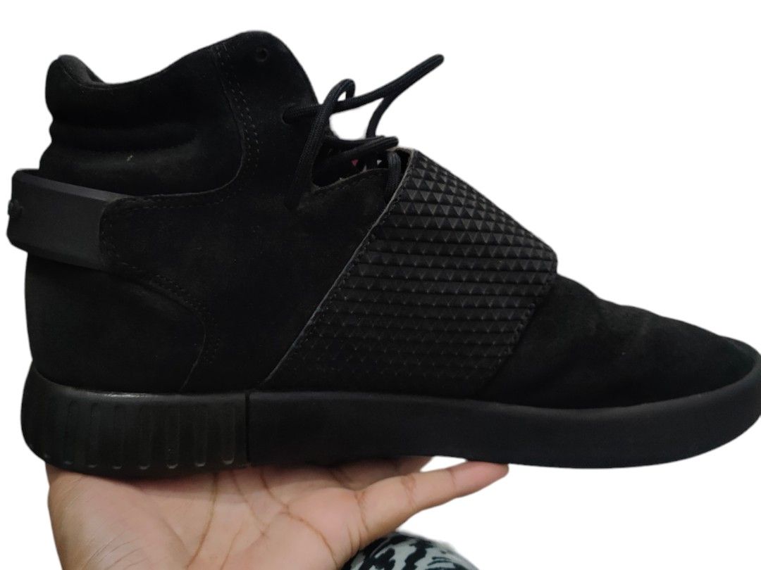 Adidas tubular size 42.5