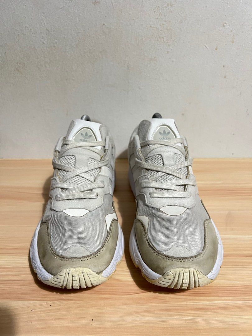Adidas yung sale size 9.5