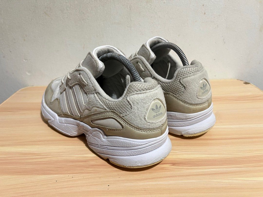 Adidas yung sale og 9.5