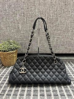 Authentic Chanel Bowling Bag Shoulder/Sling Bag Midnight Blue Caviar SHW Series 15xxxxx