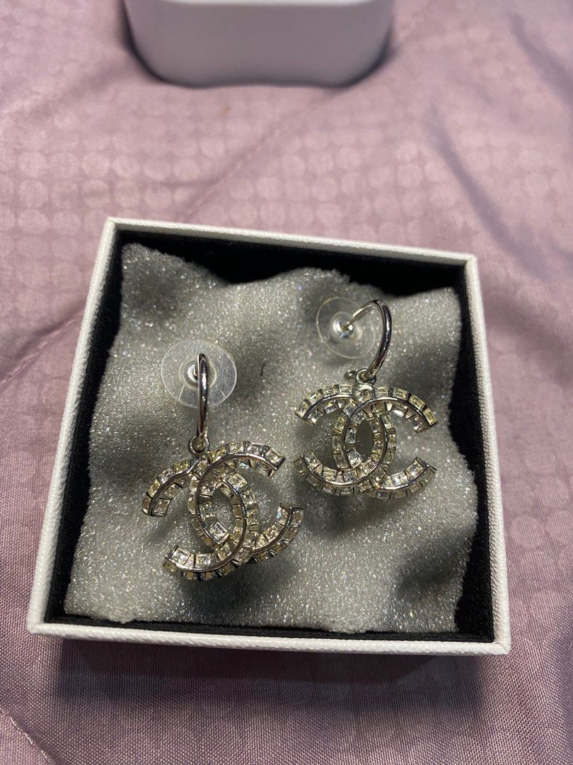 Chanel shop baguette earrings