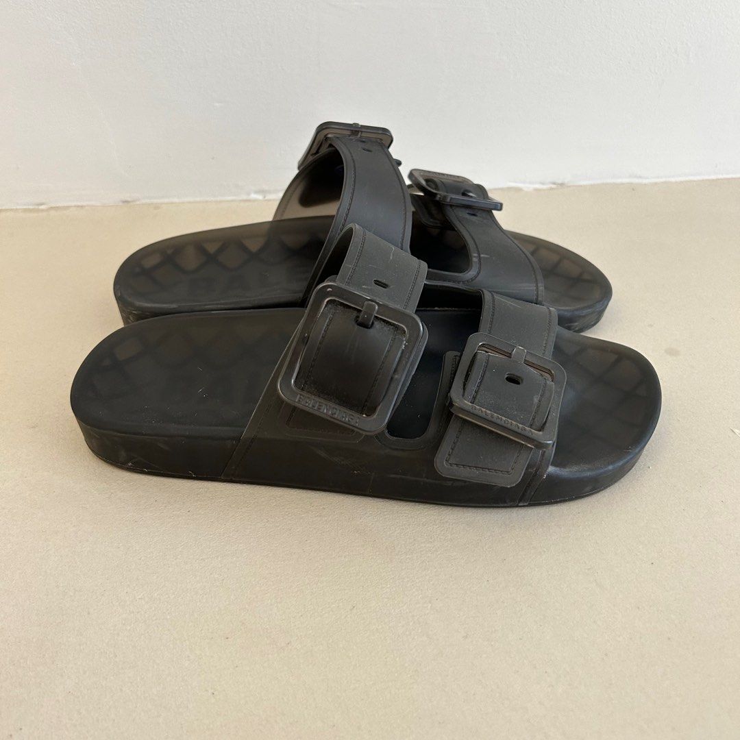 Balenciaga shop jelly sandals