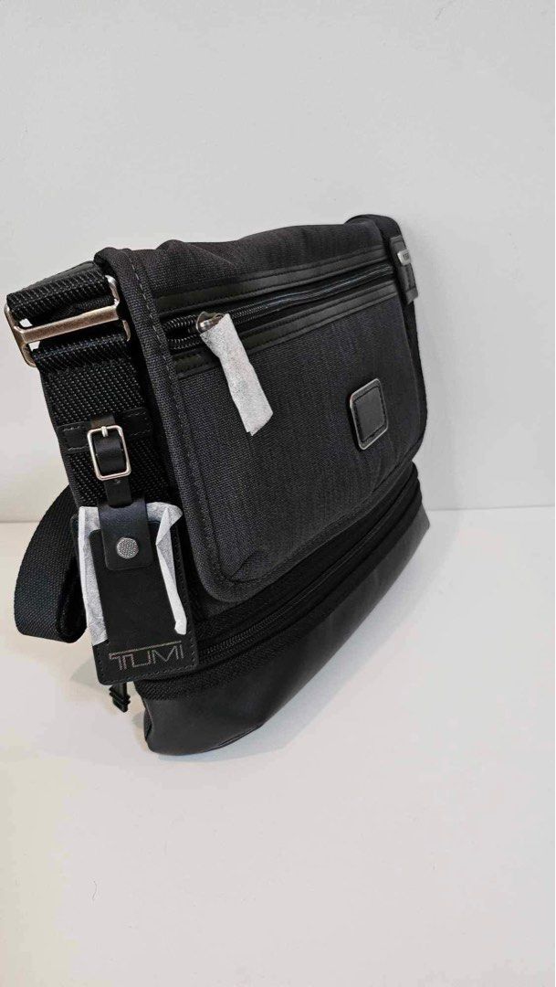 Brand new Tumi Glenview expandable crossbody