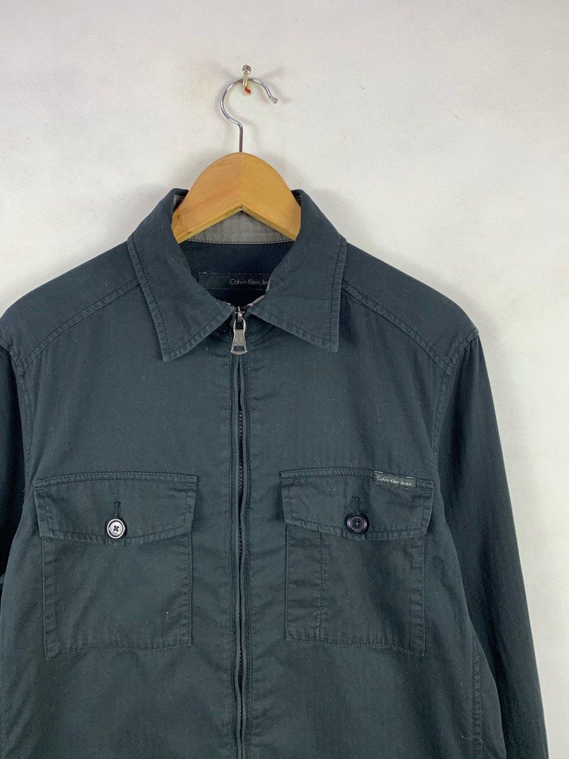 CALVIN KLEIN DOUBLE POCKET ZIPPER LIGHT JACKET, Men's Fashion, Tops