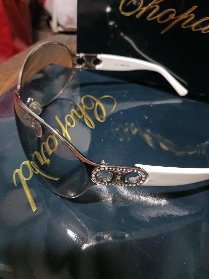 CELINE SUNGLASSES (Category: Sunglasses & Eyewear) located in Manila. Submitted by pingfed (Listing ID 1267358606, Image 2). Description: Genuine, unused With case Without tag Reason for selling: Need money Meetup or Delivery Payment: BPI, BDO, GCash, Maya.