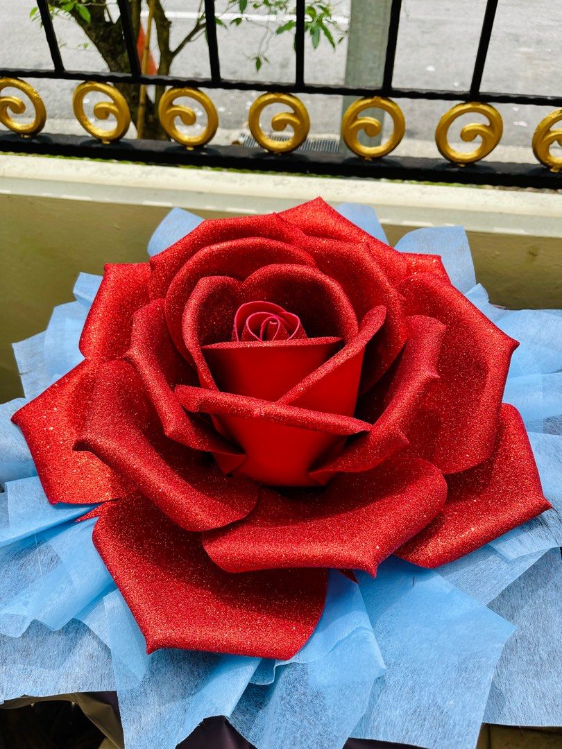 Giant Rose, Giant flower, birthday, surprise, Christmas, valentines