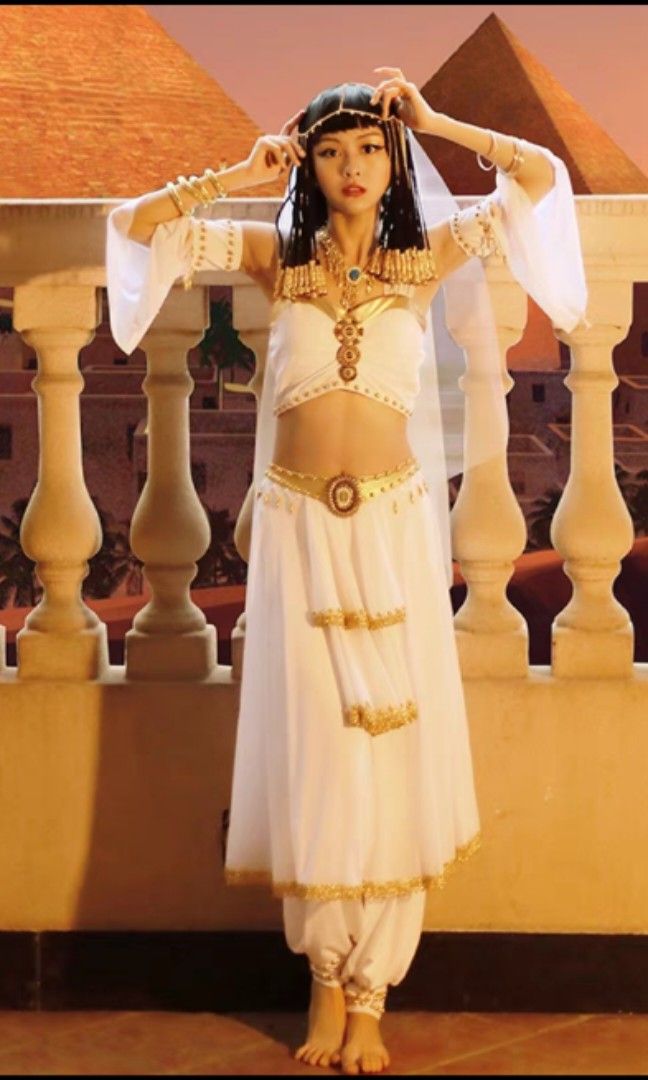 Egyptian princess deals costume