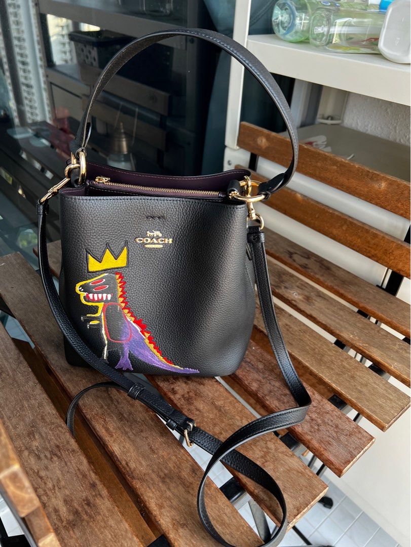 Coach Town Bucket Bag Limited Edition, Women's Fashion, Bags