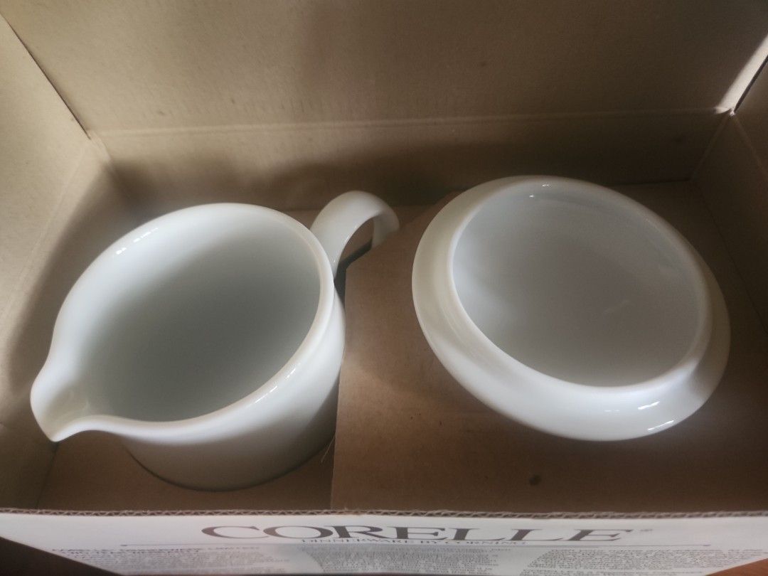 Corelle Sugar and Creamer Set, Furniture & Home Living, Kitchenware