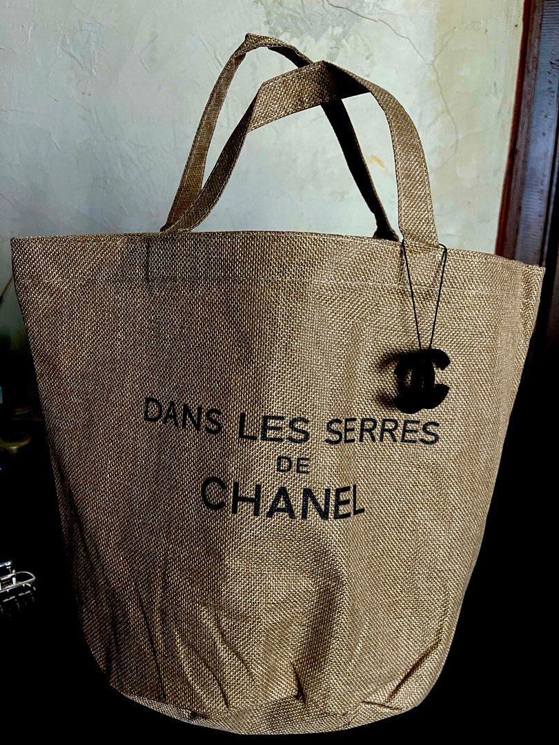 ORDER] Chanel Dans Les Serres De tote bag