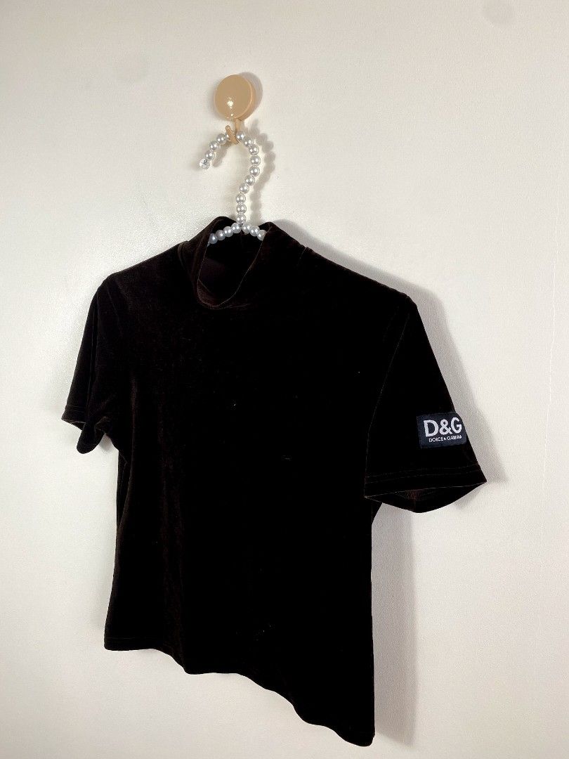 Dolce & Gabbana Suede Mock Neck Top (Category: Luxury Apparel) located in Castillejos. Submitted by lalainecloset22 (Listing ID 1267285913, Image 2). Description: Vintage Dolce & Gabbana Mock Neck Blouse Made in Italy excellent condition width 17 length 21.