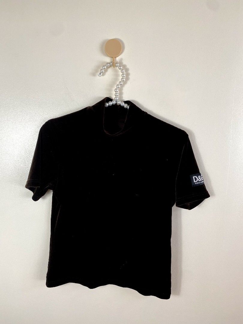 Dolce & Gabbana Suede Mock Neck Top (Category: Luxury Apparel) located in Castillejos. Submitted by lalainecloset22 (Listing ID 1267285913, Image 1). Description: Vintage Dolce & Gabbana Mock Neck Blouse Made in Italy excellent condition width 17 length 21.