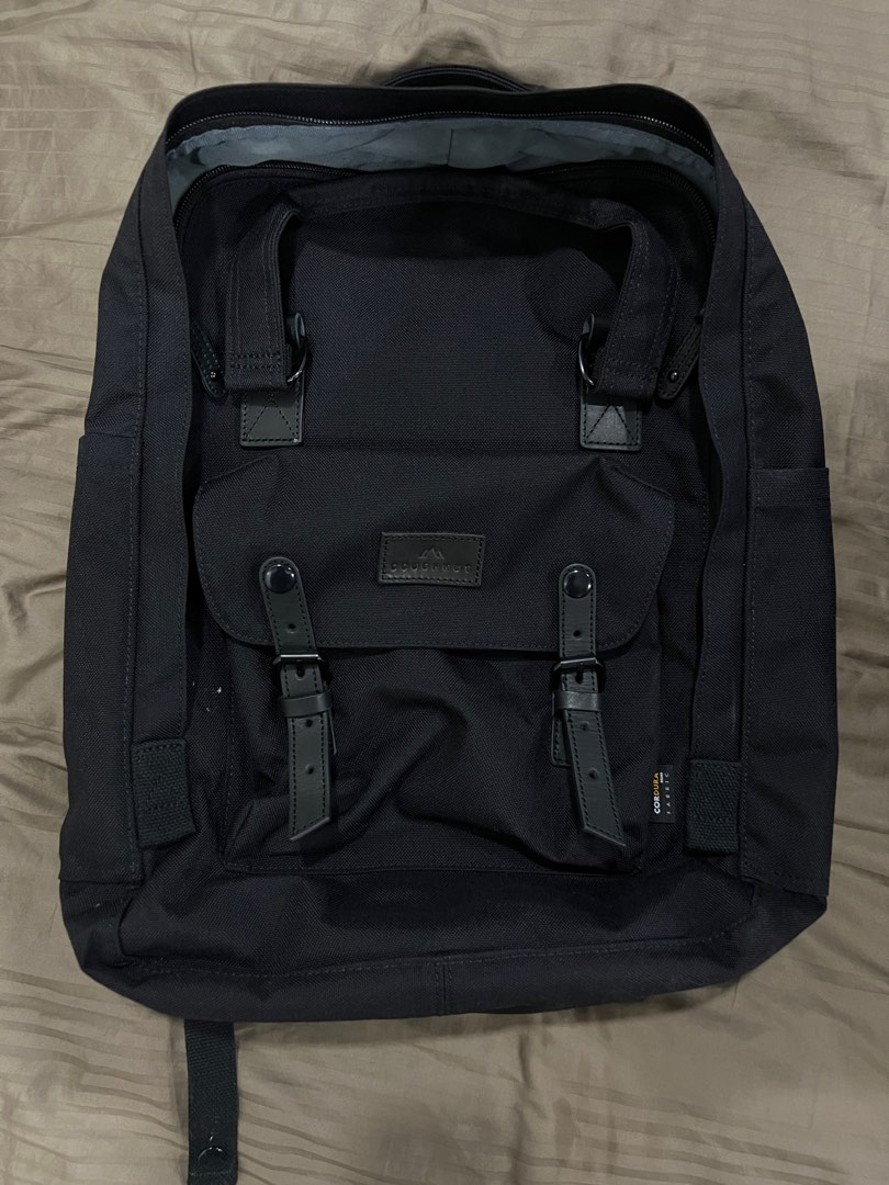 Doughnut Backpack Large Black, Men's Fashion, Bags, Backpacks on Carousell