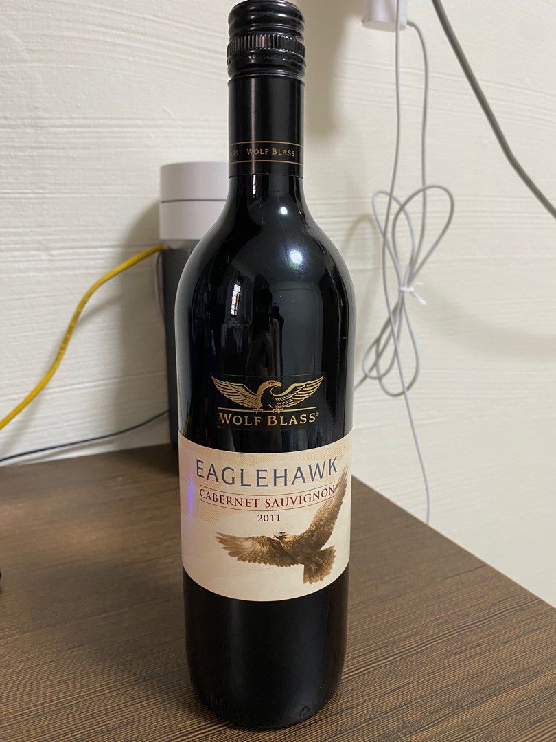 Eaglehawk wine, Food & Drinks, Alcoholic Beverages on Carousell
