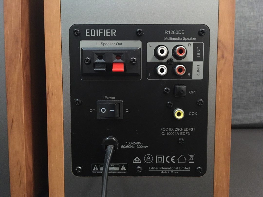 Edifier R1280DB Bookshelf Speaker Bluetooth, Wooden, 42W RMS, Stand