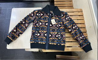 （分類：）位於 。 由 aloha.aloha 提交（商品編號 1267291201，圖片 1）。簡介： 。