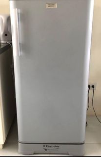 ‼️⚠️For Sale Single Door Electrolux Refrigerator, 6 cu. ft., 3,800 only ‼️⚠️
