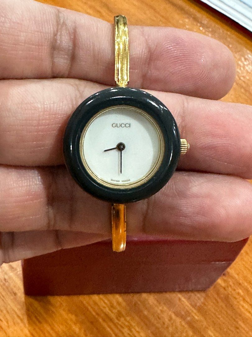 FS FT Layaway Payment Option Gucci Bangle Watch Replaceable Bezel Complete bezel 27mm case size medium size with box very good condition