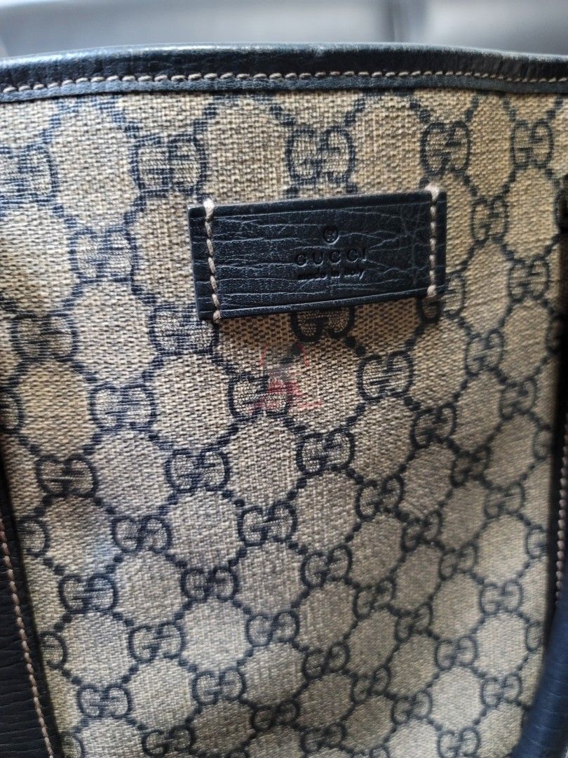 Gucci GG Supreme Joy on black (Category: Luxury Bags & Wallets) located in Manila. Submitted by dhandiolanto (Listing ID 1267336214, Image 2). Description: For sale only ♥️ Gucci GG Supreme Joy on black Condition: 8/10 Surplus condition 100% Original Money back Guarantee Used but not abused Inclusions: Unit ❌️ Box ❌️ Dust bag As is. 16k only See last picture for current value..