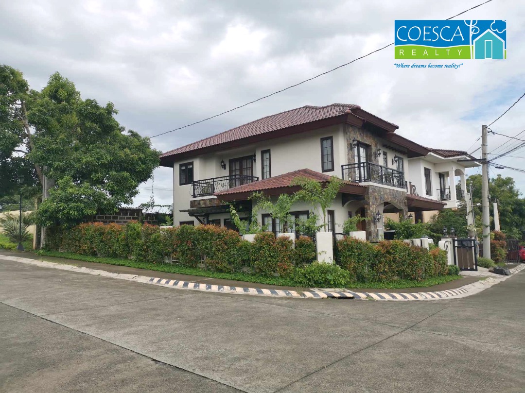 HOUSE AND LOT FOR LEASE AT SOUTH FORBES VILLAS near VISTA MALL, SOLENAD