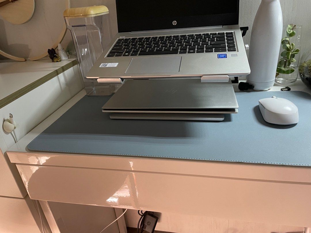Black gloss hot sale desk ikea